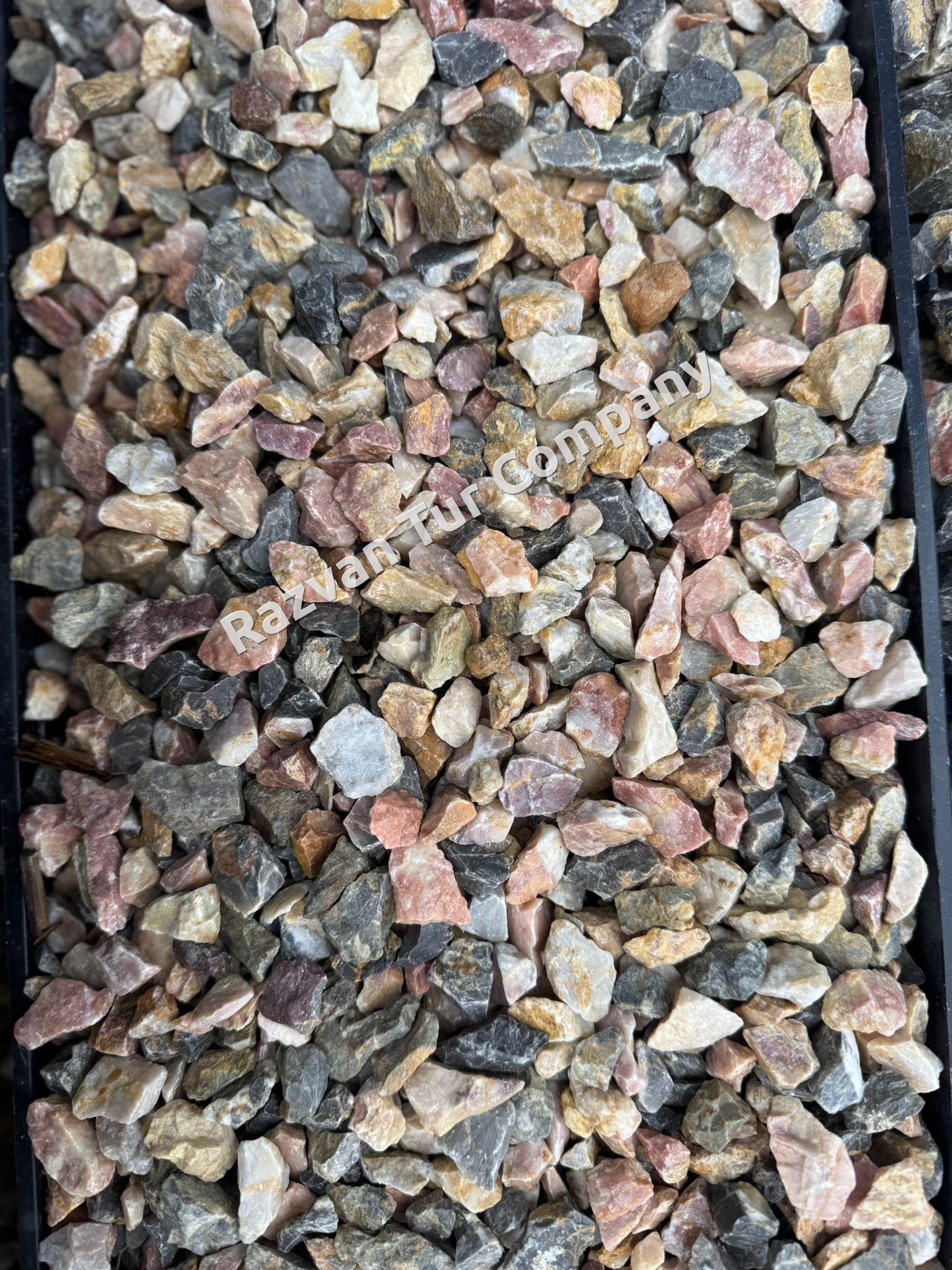 Piatră decorativă 8–16 mm – Mix Multicolor Predominant Roz
